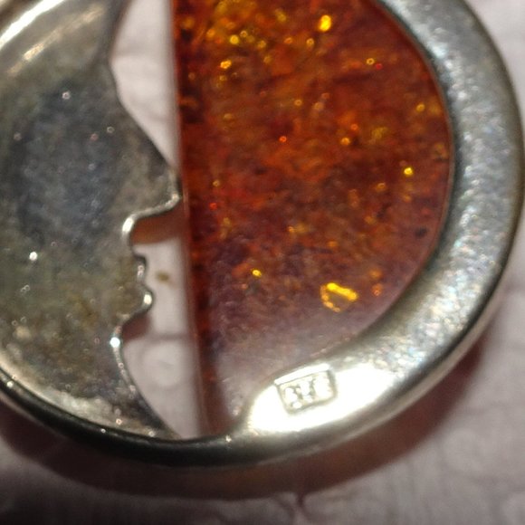 Vtg. 925 SS Amber Man In Moon Pendant Necklace - Picture 5 of 8
